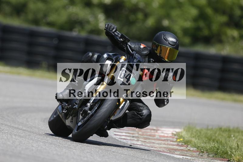 Archiv-2025/15 13.05.2025 Max Racing ADR/Gruppe gruen/64